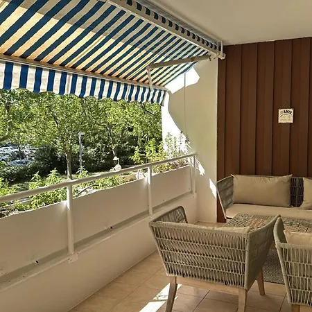 Spacious 73m With Terrace & Parking Lejlighed
